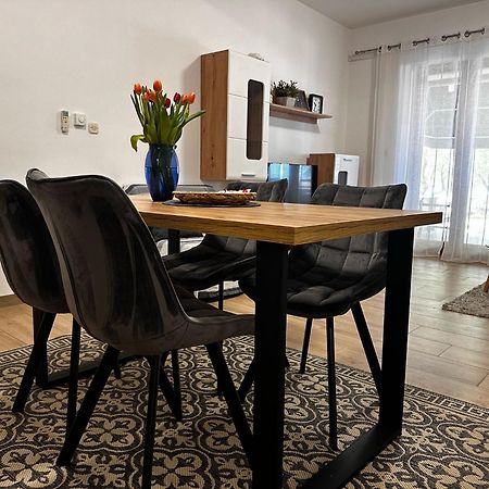 ביוגראד נה מורו Apartmani Roko מראה חיצוני תמונה